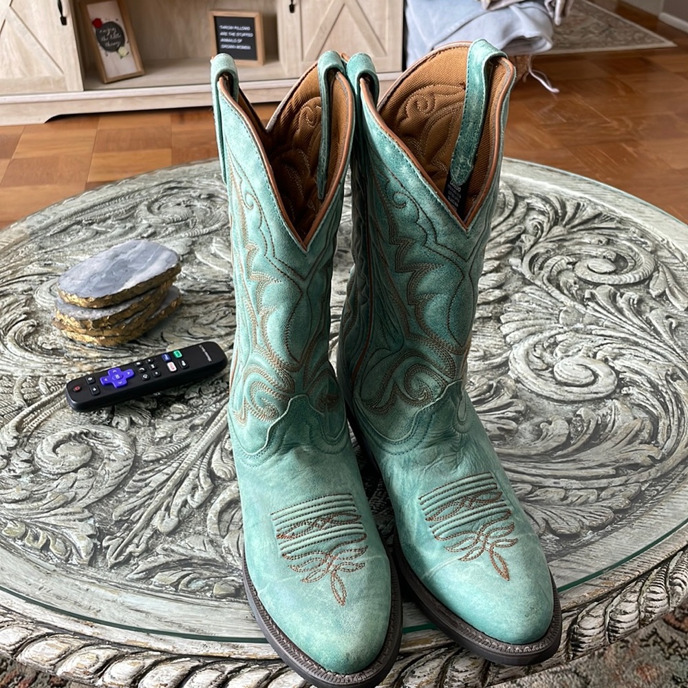 Laredo cowboy boots